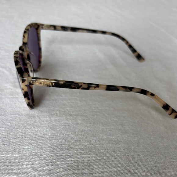 Ted Baker Faux Tortoise Print Sunglasses with Pink Mirror Lenses Classic Playful main image 15